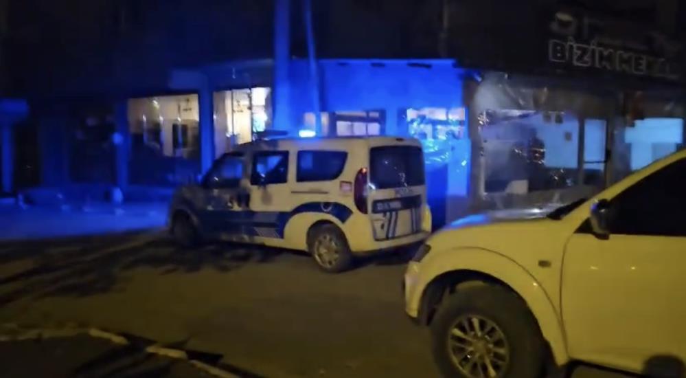 İki grup arasında bıçaklı kavga: 4 yaralı