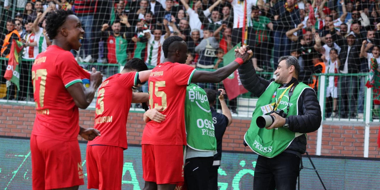 Amedsporlu Diagne’den Eren Tozlu’ya videolu gönderme