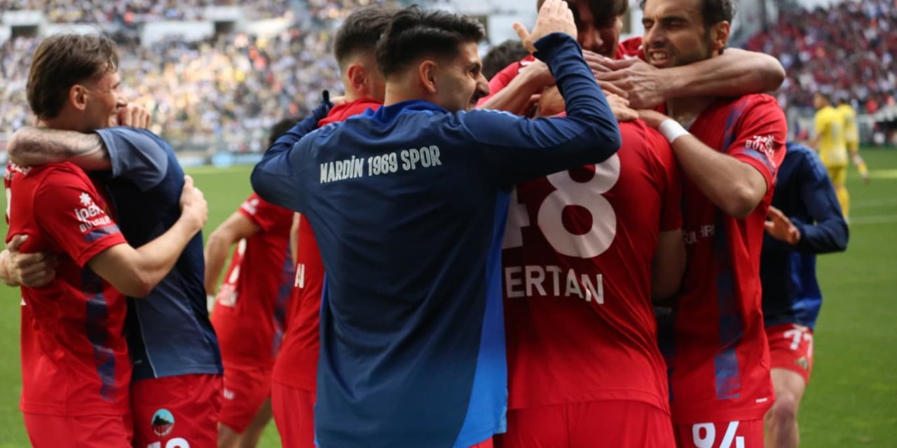 Diyarbakır’da final heyecanı: İlk yarıyı Mardinspor önde kapattı