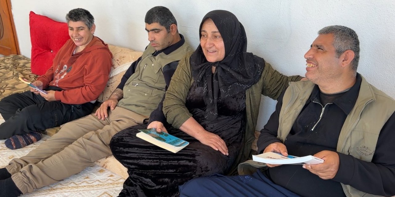 Hakkari’de 4 engelli çocuğuna 38 yıldır fedakarca bakıyor