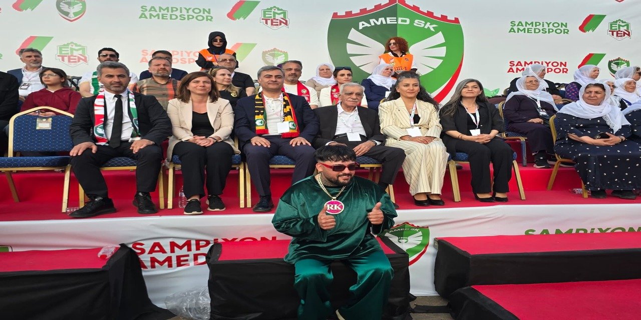 Diyarbakır’da tarihi gün: Amedspor’un şampiyonluk kutlamasına siyasetçi akını