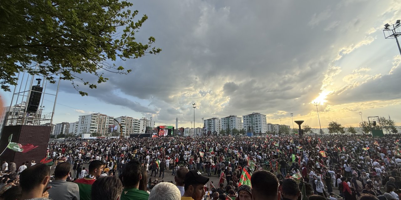CANLI YAYIN - Amedspor şampiyonluk kutlaması