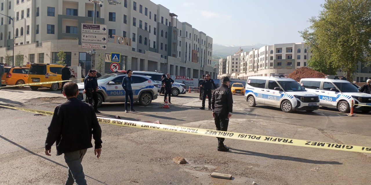 Silahlı saldırıya uğrayan kadın ağır yaralandı