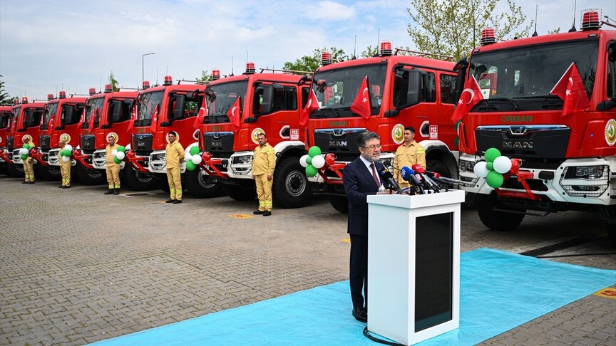 Orman yangınlarıyla mücadelede yeni araçlar görev yerlerine uğurlandı