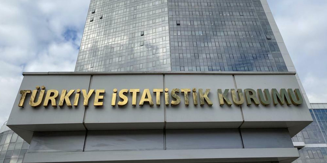 TÜİK aile raporu: haneler küçülüyor, yalnız yaşam hızla artıyor