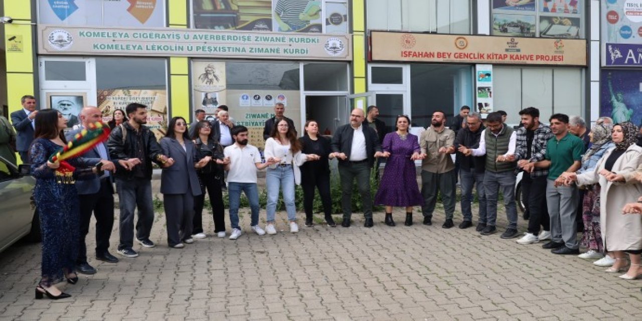 Bingöl’de Kürt Dili Araştırma ve Geliştirme Derneği açıldı