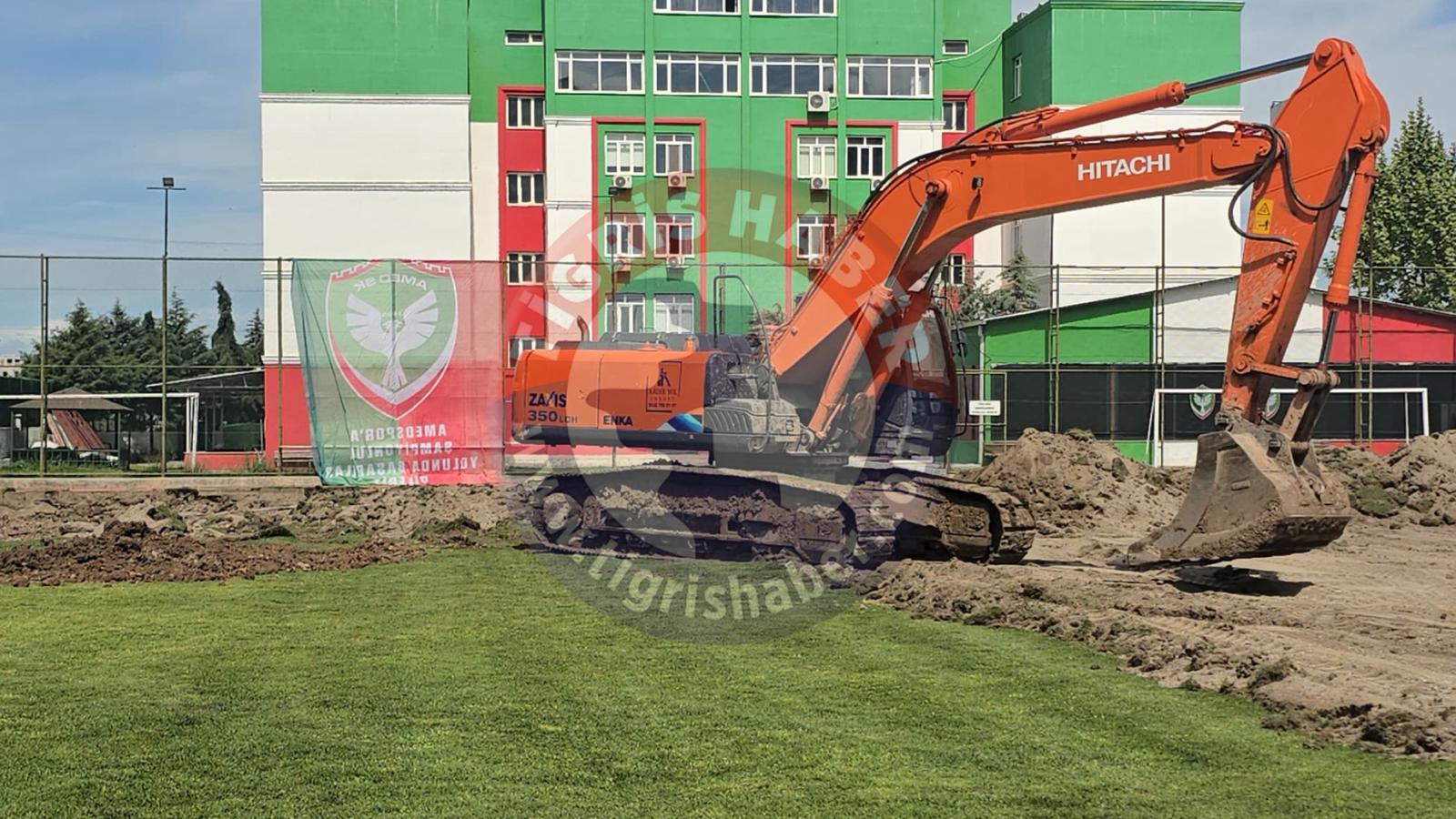 Amedspor sahası sil baştan yenileniyor