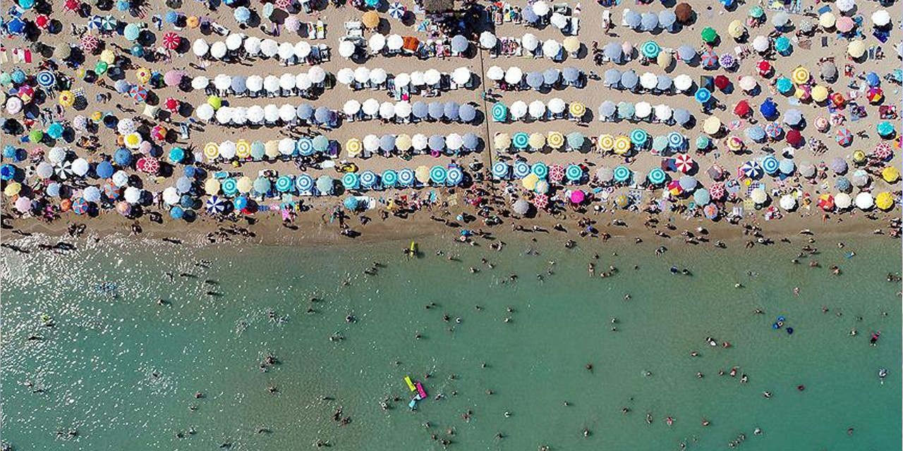 8 Ülke turist akınını durdurmak için düğmeye bastı