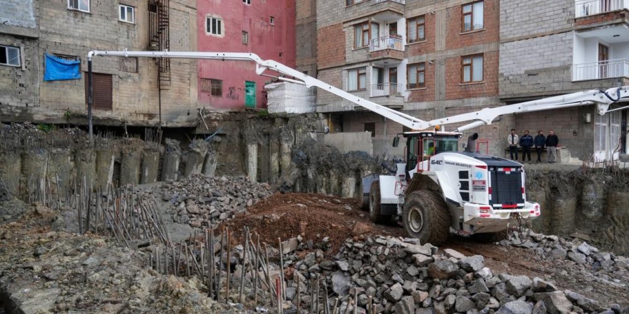 Hakkari'de 6 bina tahliye edildi