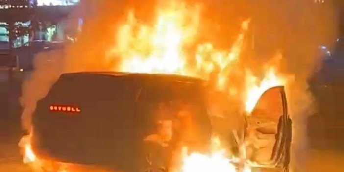 Diyarbakır’da Elektrikli SUV alev topuna döndü