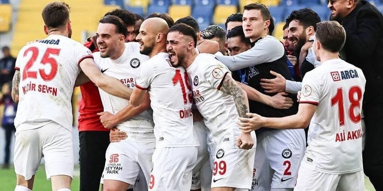 Süper Lig’e çıkan son takım belli oldu