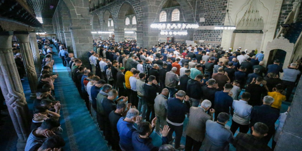 Diyarbakır'da Kurban Bayramı namazı kılındı
