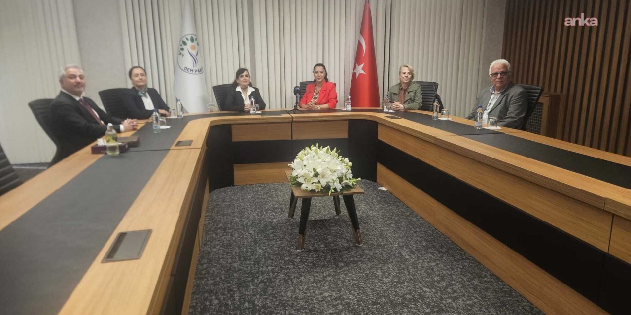 Siyasi partilerden DEM Parti’ye ziyaret: Gerçek adımların atıldığı bir bayram kutlayacak mıyız?