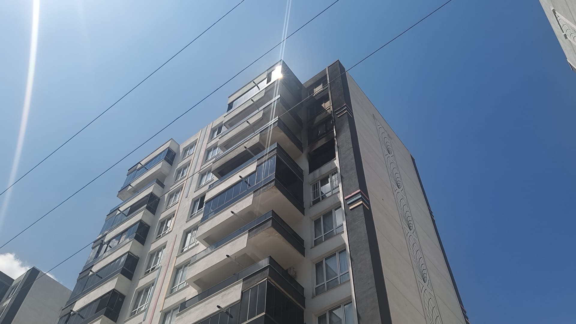 Diyarbakır’da yangın faciaya dönüşmeden söndürüldü
