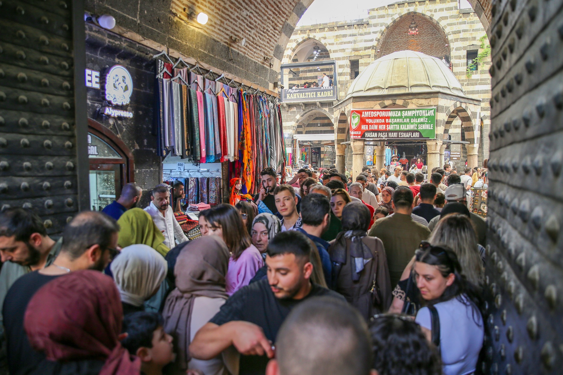 Diyarbakır’da bayram tatili yoğunluğu yaşanıyor
