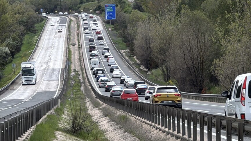 Yollarda bayram tatilinden dönüş yoğunluğu başladı