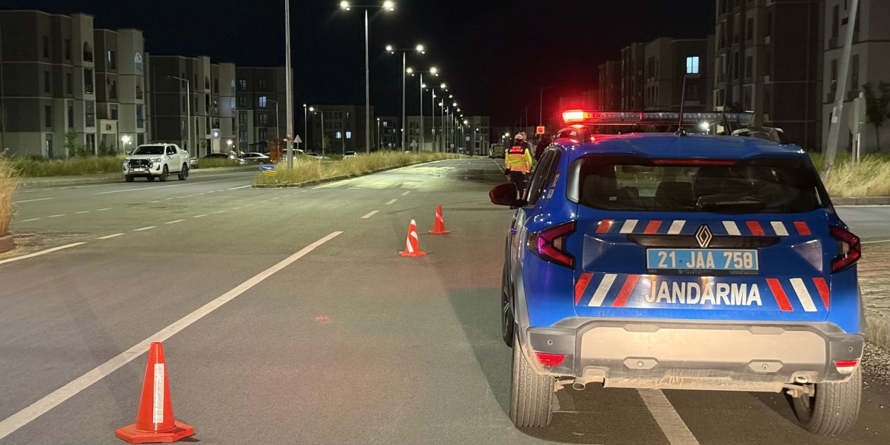 Diyarbakır’da halk otobüsü ile otomobil çarpıştı: 2 ölü, 5 yaralı