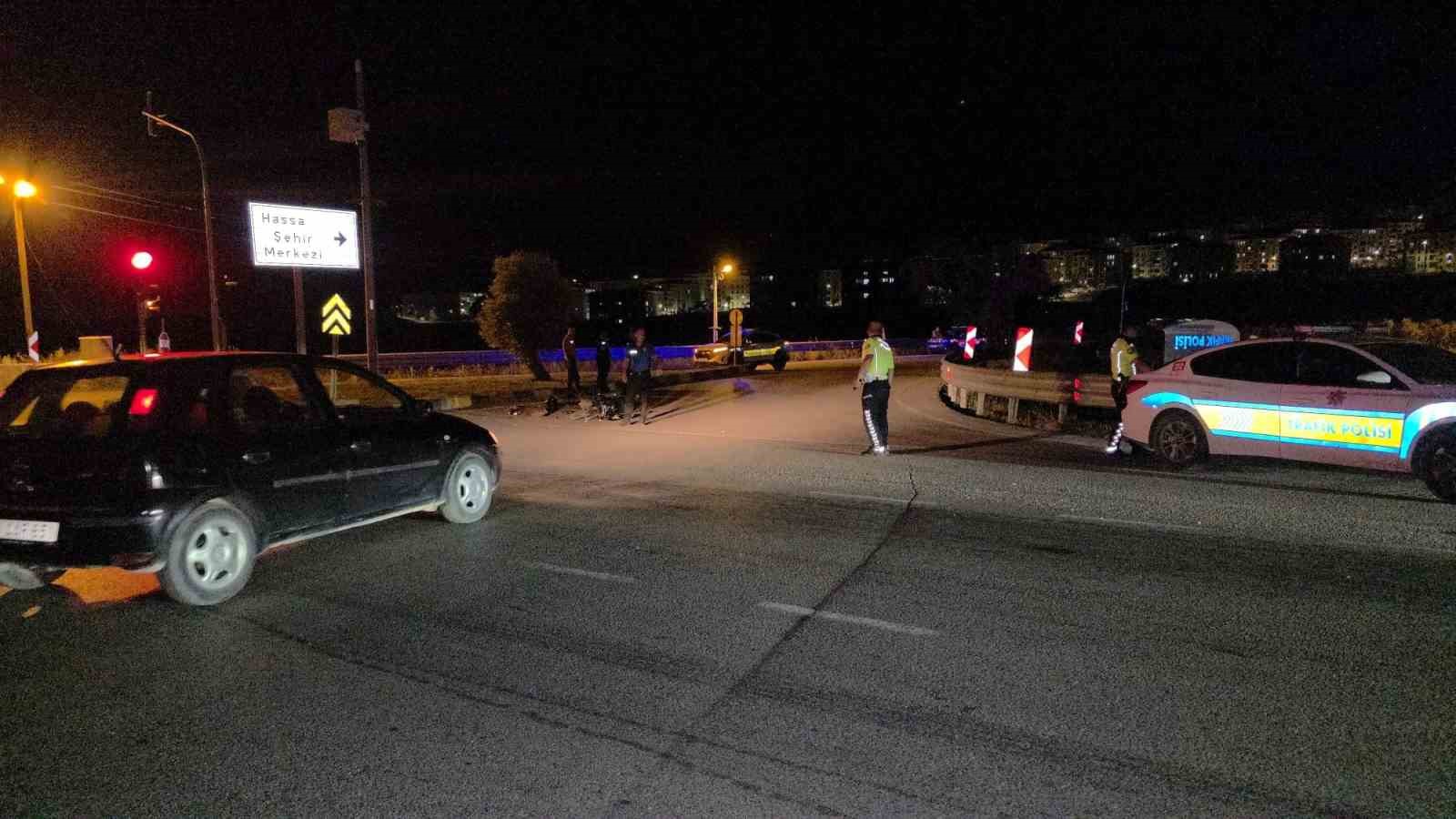Otomobil ile motosiklet çarpıştı: 1 ölü, 1 ağır yaralı