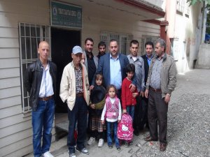 TSD'den engelli çocuklara kırtasiye yardımı