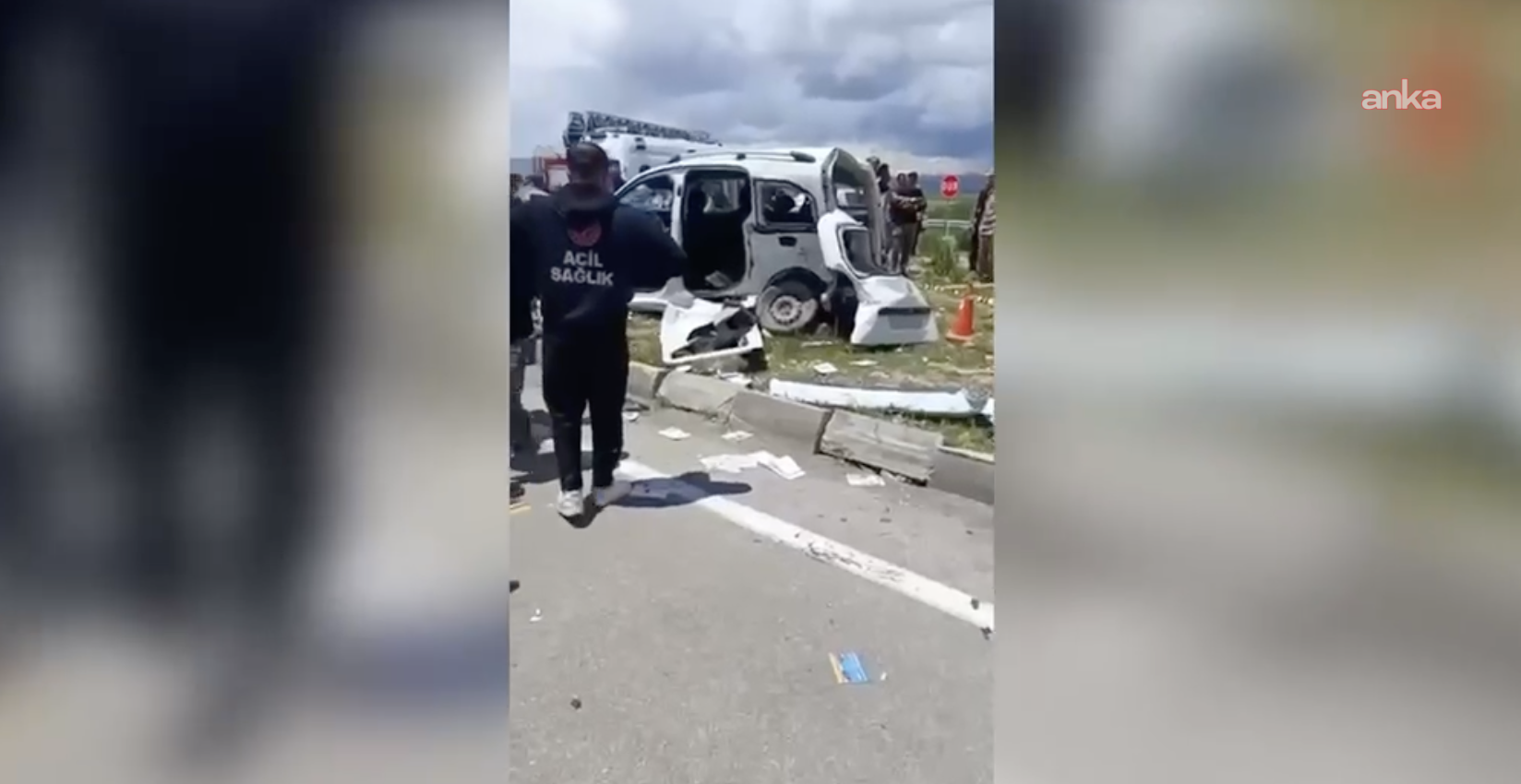 Hafif ticari araç ile pikap çarpıştı: 4 ölü, 2 yaralı