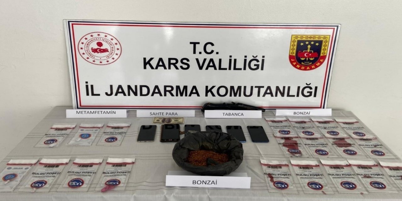 Kars’ta zehir tacirlerine darbe