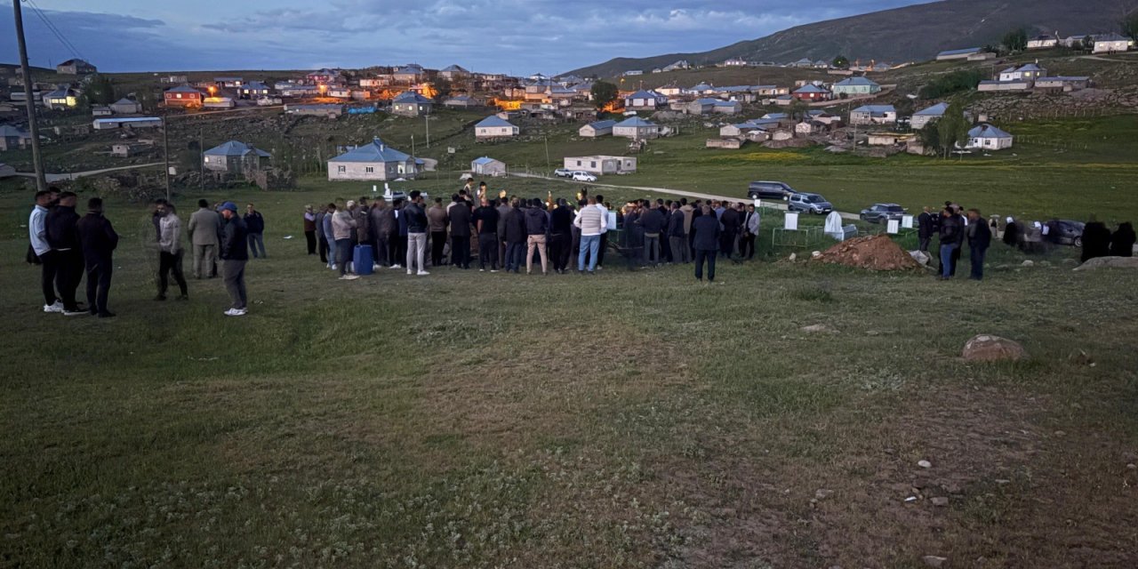 Bodrum katta ölü bulunan kadın toprağa verildi