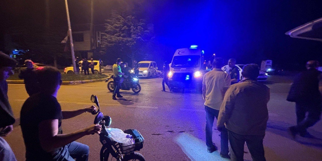 Otomobil ile motosiklet çarpıştı: 2 yaralı