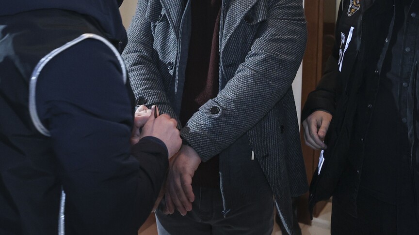 "Örgütlü kredi dolandırıcılığı" operasyonu: 27 şüpheli yakalandı
