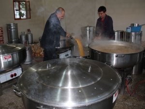 Suruç'ta 11 bin kişiye sıcak çorba ikram ediliyor