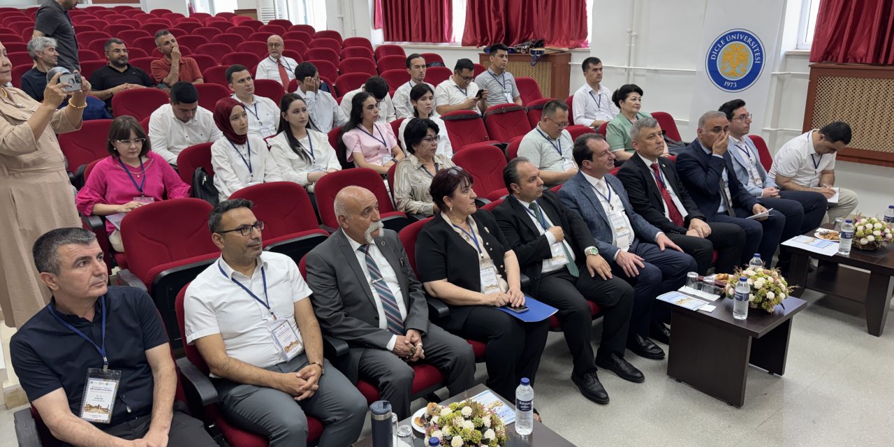 Diyarbakır'da "Özbekistan-Türkiye Tarih Çalıştayı ve Yaz Okulu" programı