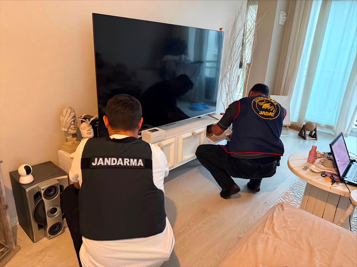 MİT'ten kredi kartı dolandırıcılarına yönelik operasyon