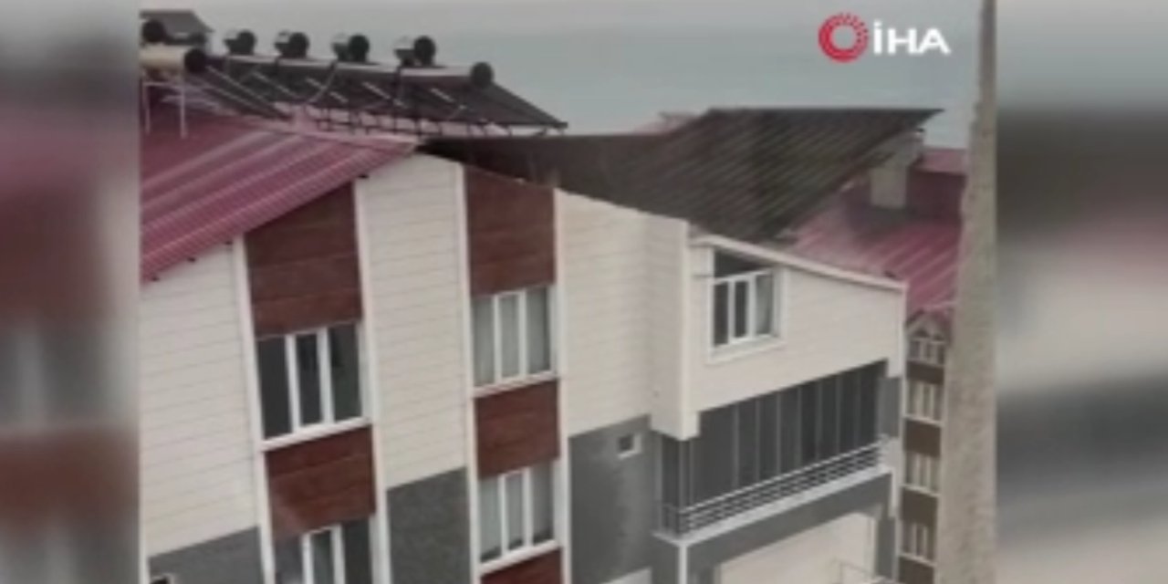 Bitlis'te fırtına çatıları uçurdu