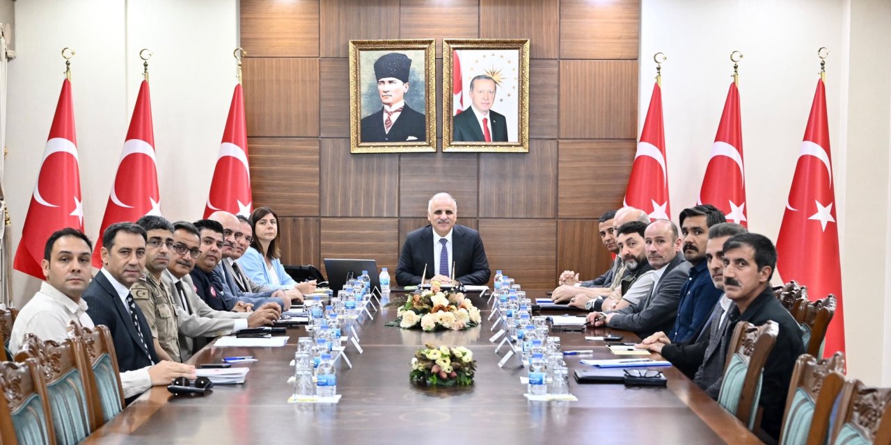 Diyarbakır'da anız yangınlarının önlenmesi için koordinasyon toplantı