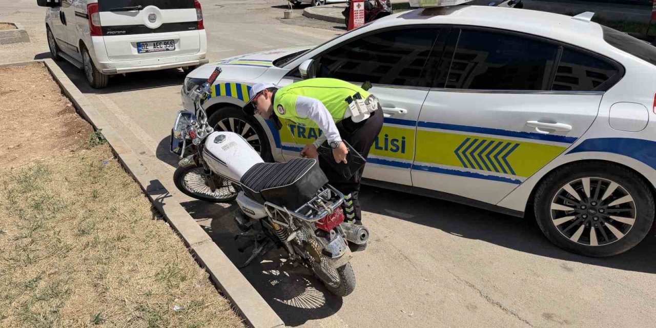 15 yaşındaki motosiklet sürücüsüne 130 bin TL ceza