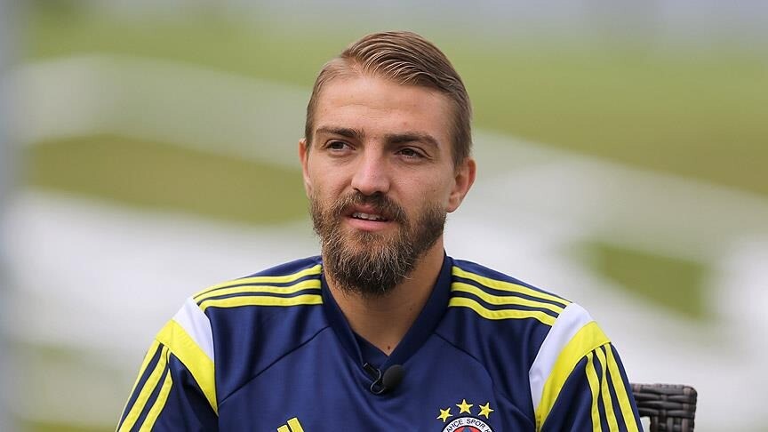 Futbolcu Caner Erkin, kariyerini noktaladı