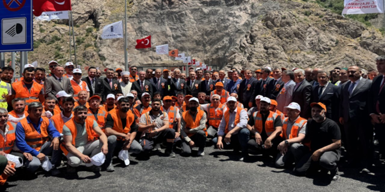 Bakan Uraloğlu, Hakkari'de