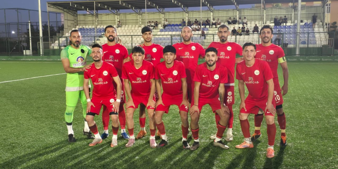 Şampiyon Sur Belediyespor İlk Yarıyı önde tamamladı
