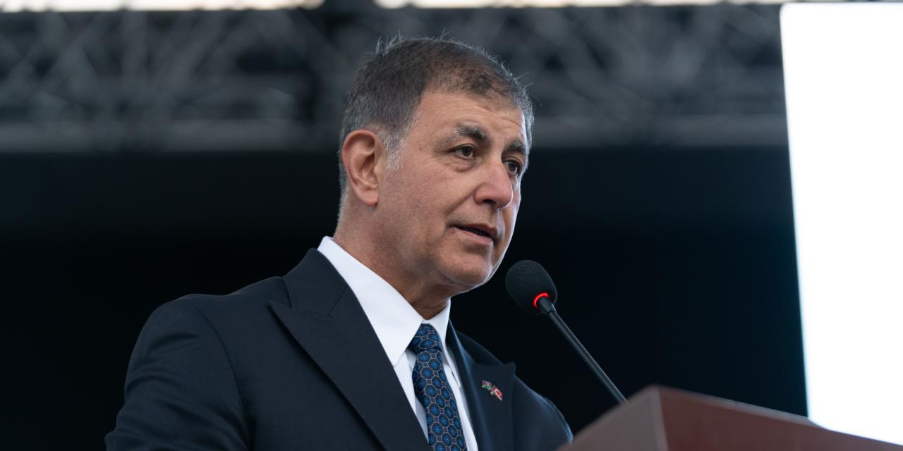 Cemil Tugay CHP’den istifa etti: “Özgür Özel ile siyasi yoluma devam edeceğim”