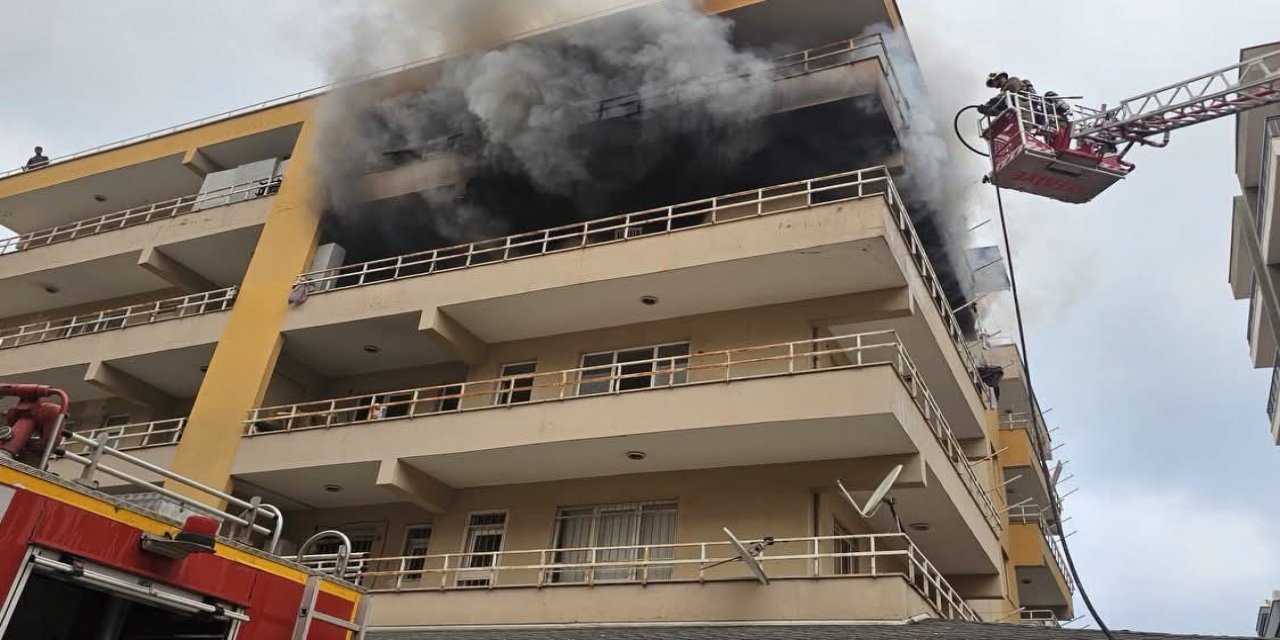 Hatay’da apartman dairesinde yangın