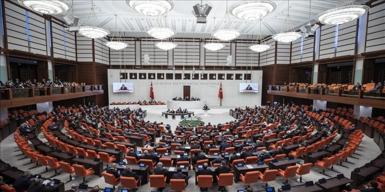 Emniyet ve basına yönelik düzenlemeleri de içeren kanun teklifi kabul edildi