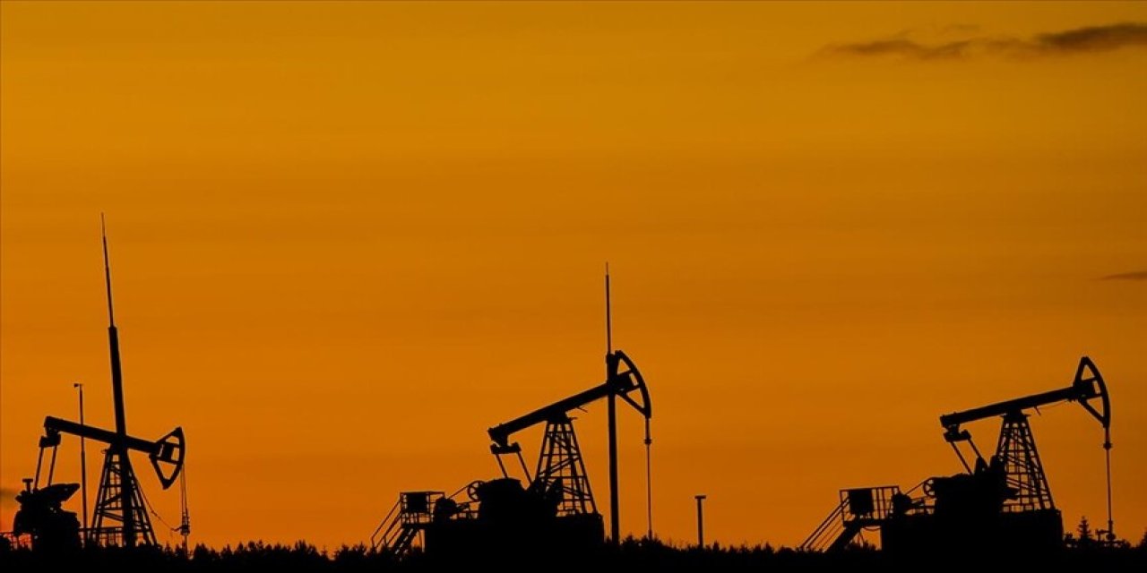 Rus petrolünde satışa yönelik yasak uzatıldı