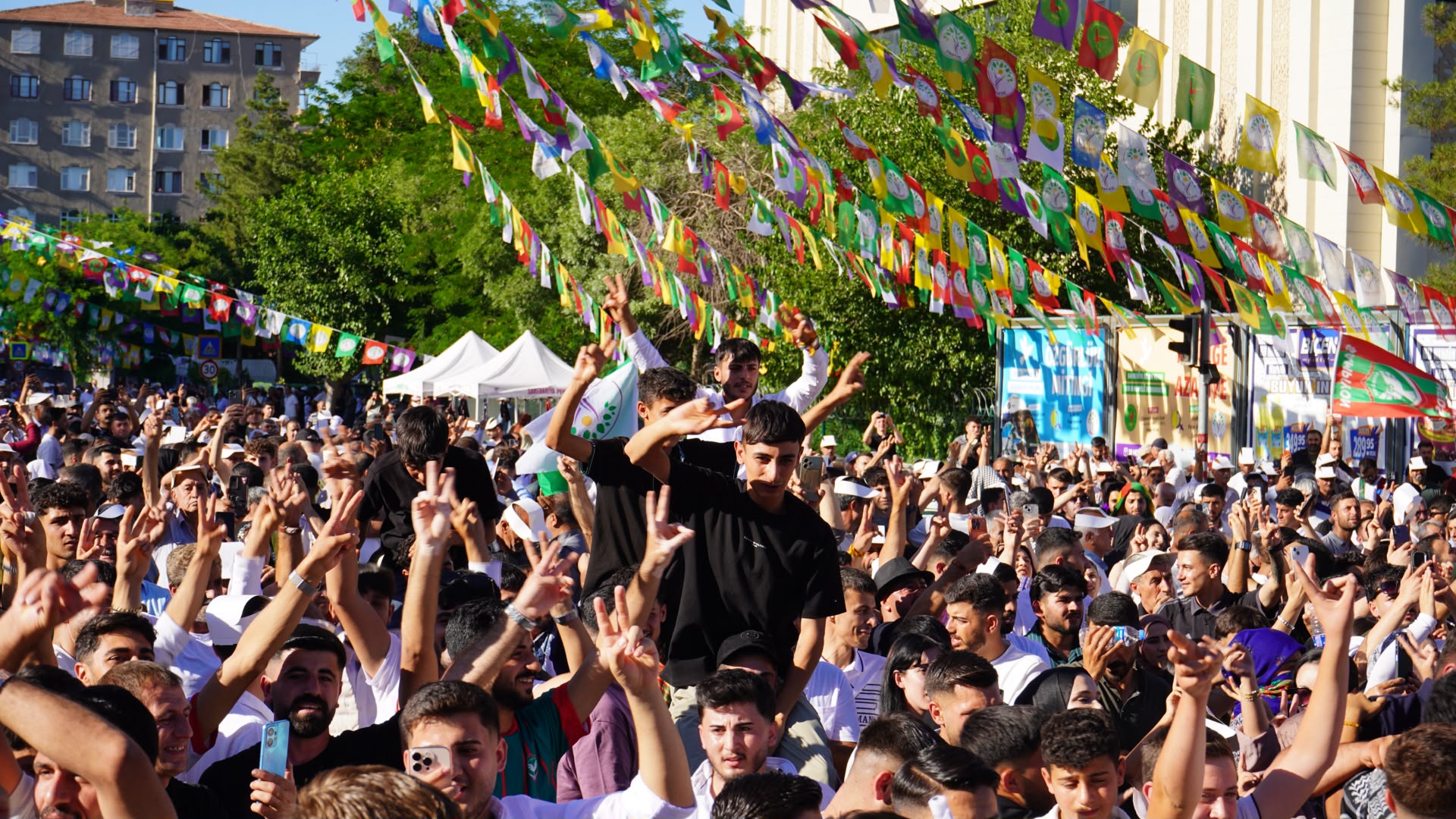 Diyarbakır’daki “Özgürlük Mitingi” sona erdi