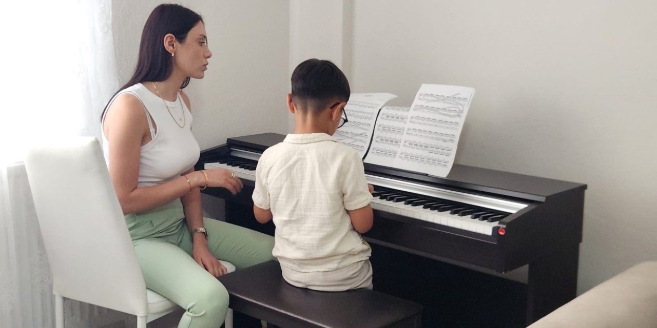 2 yaşında başladı, hedefi Fazıl Say gibi dünya sahnesine çıkmak