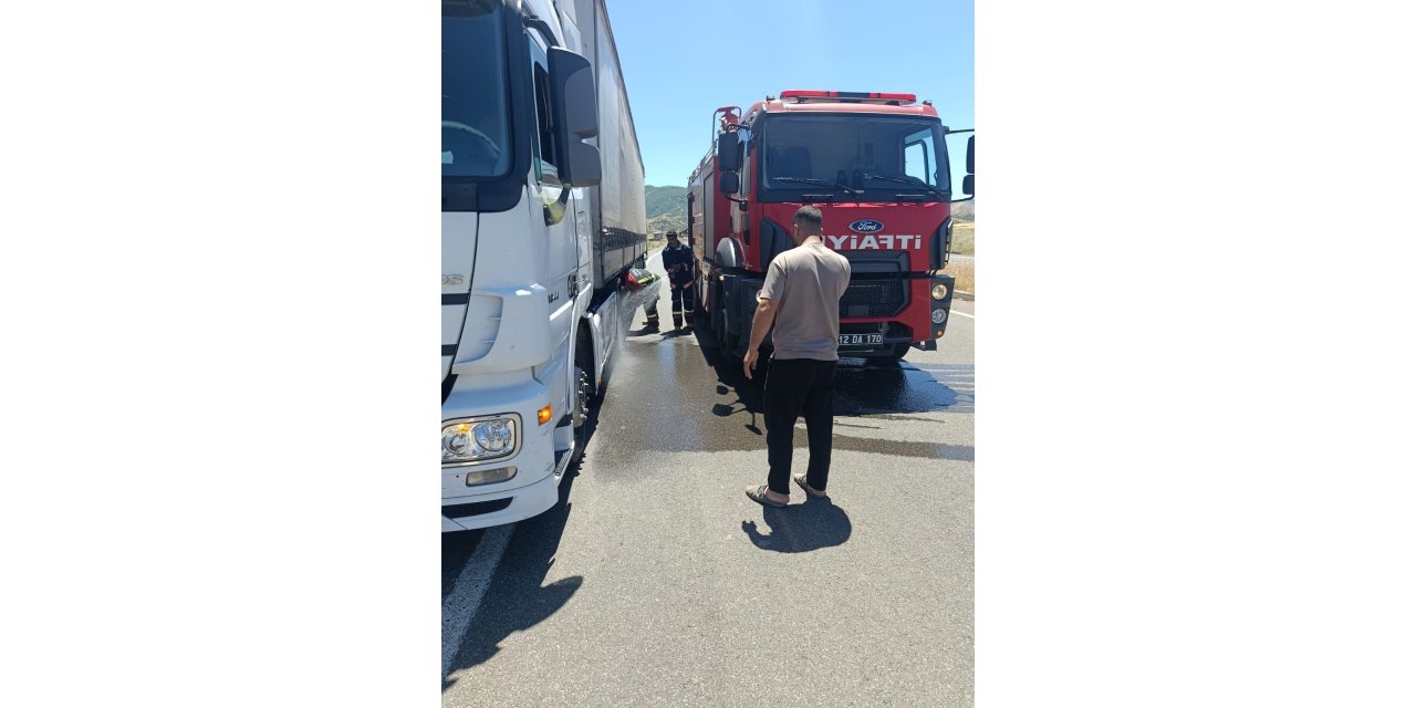 Seyir halindeki tırın lastikleri alev aldı
