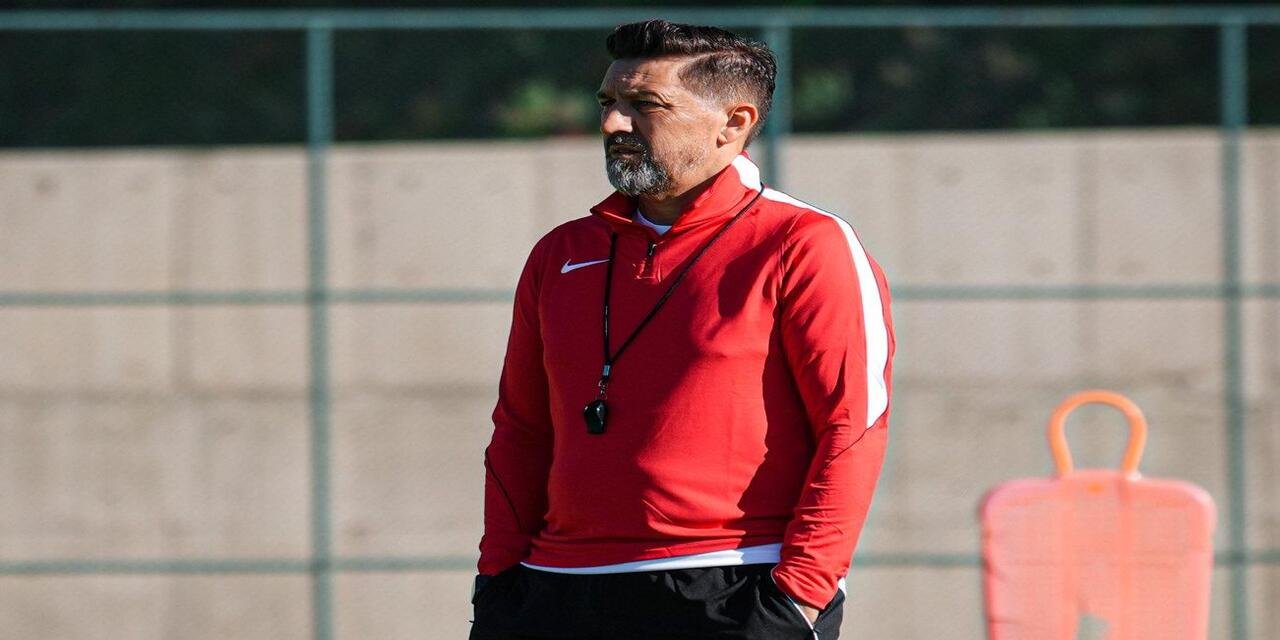Amedspor'da Besnik Hasi "Süper Lig için güzel bir hikâye yazacağız"