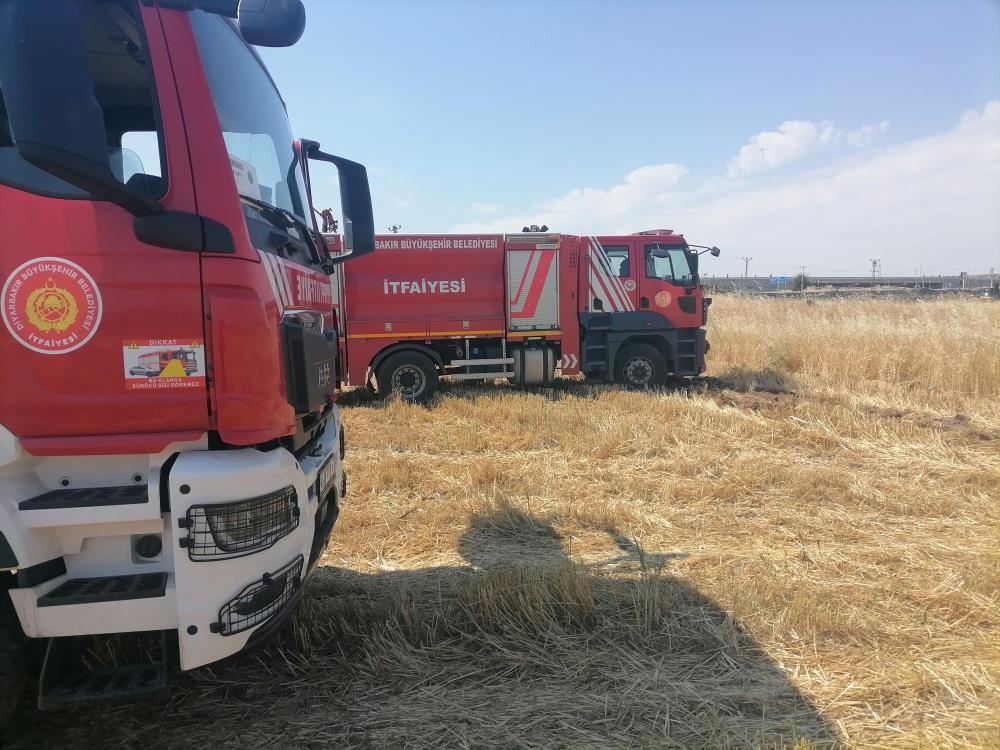 Diyarbakır'da anız yangını