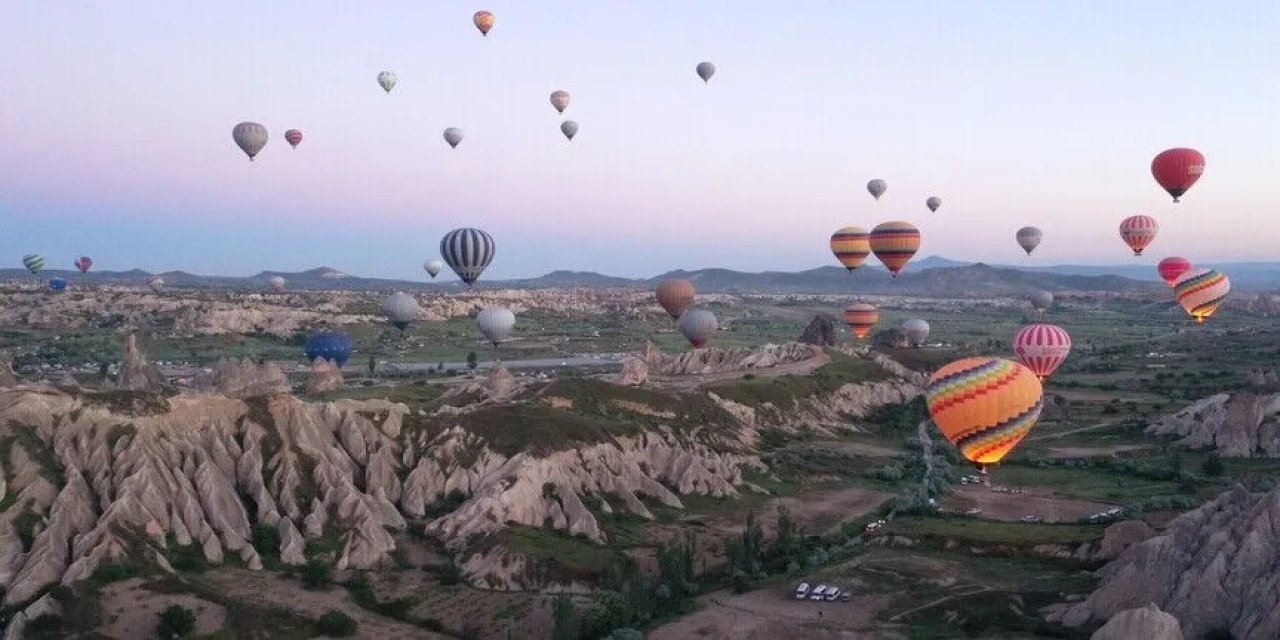 Türkiye'de balon turizmi büyüyor: 6,9 milyon kişi gökyüzüyle buluştu