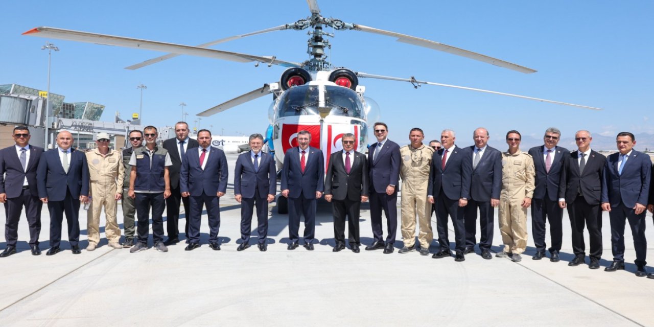 Türkiye’nin gönderdiği yangın helikopteri KKTC’de göreve başladı