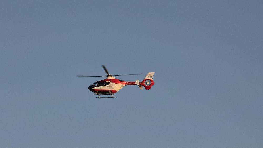 Hava ambulansları 10 yaşındaki çocuk için seferber oldu