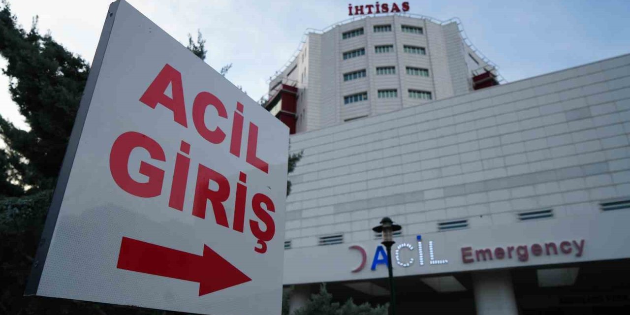 İki otomobil çarpıştı: 6 yaralı